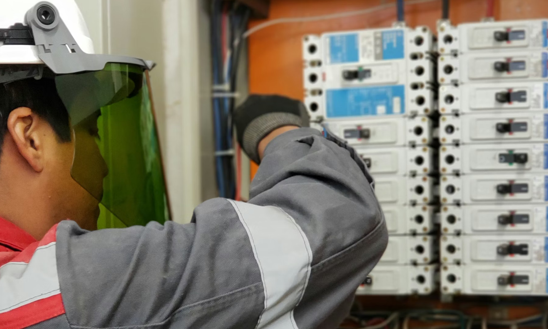 Reparación de circuitos eléctricos